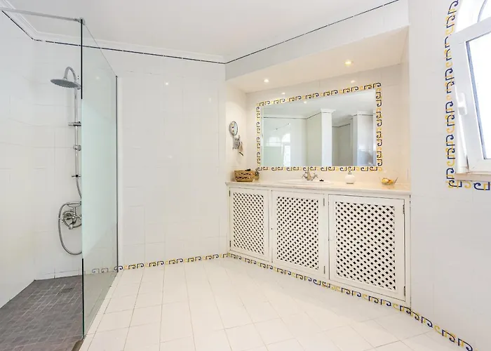 Cecilia 알부페이라