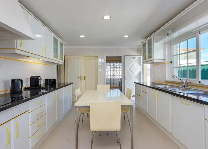 Cecilia 빌라 알부페이라